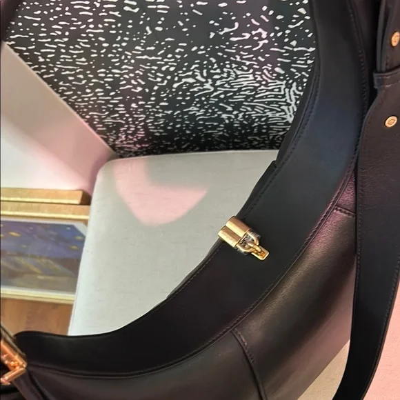 Songmont Sleek Black Hobo Bag - Picture 3 of 5